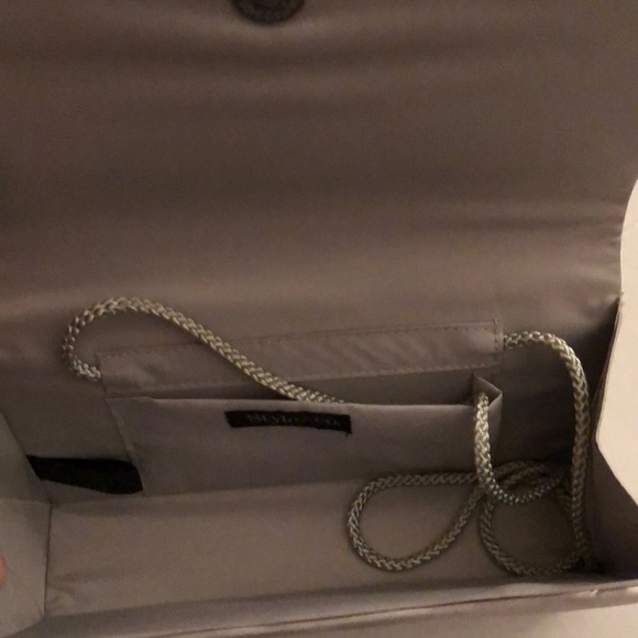 🌸Silver Evening Clutch by Style & Co🌸 - Picture 7 of 8